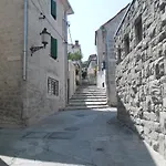 Ana * Split