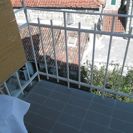 Apartment Ana *