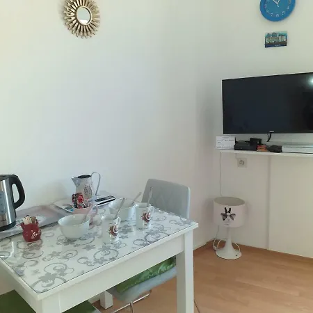 Ana Apartment *