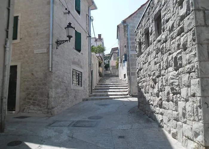 Ana * Split